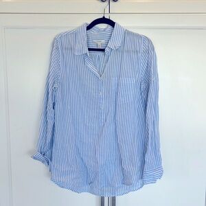 Fun cotton blouse with flexible length sleeves!